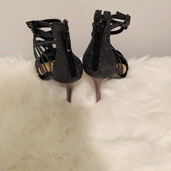 Guess Sandal - Picture 6 of 11